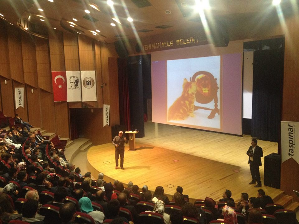 Dr. Mahmut Naci Çuhacı Yönetim Danışmanı, Eğitmen, Yönetici Koçu